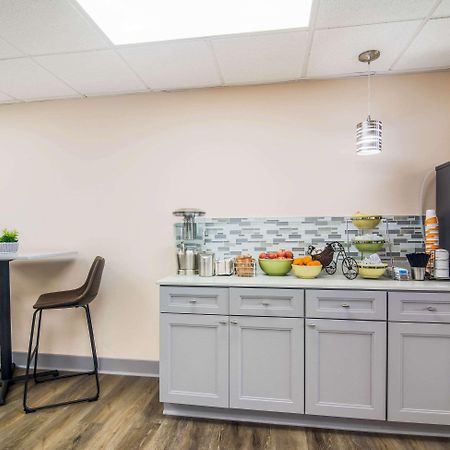 Quality Inn & Suites Lake City Exteriör bild
