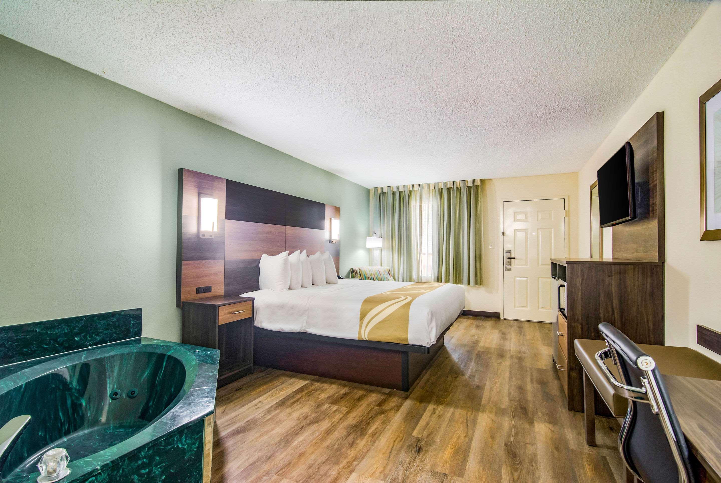 Quality Inn & Suites Lake City Exteriör bild